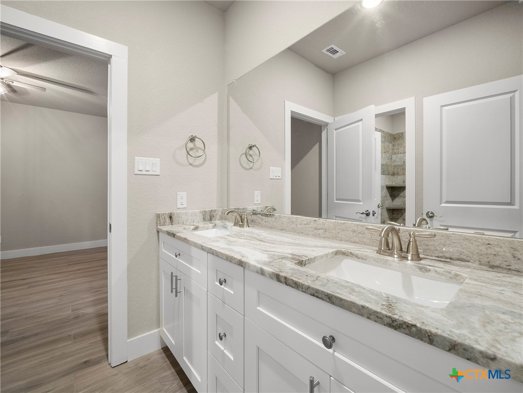 5338 Howard Street Property Photo 16