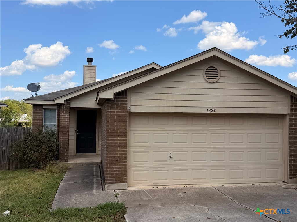 1229 Hilltop Drive Property Photo 1