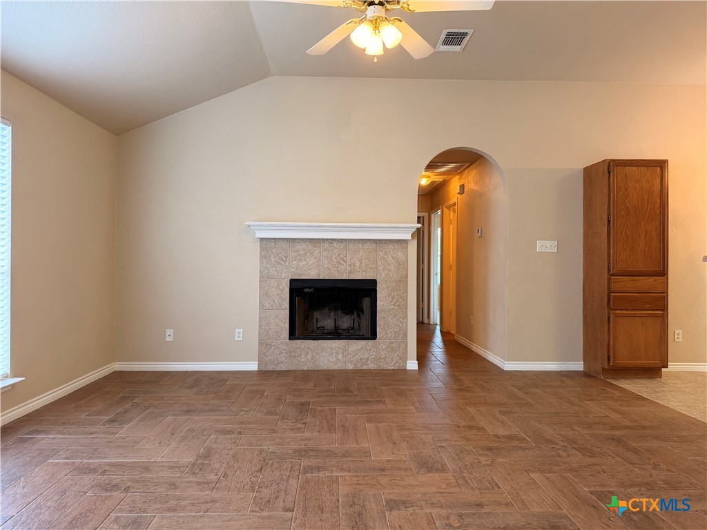 1229 Hilltop Drive Property Photo 5