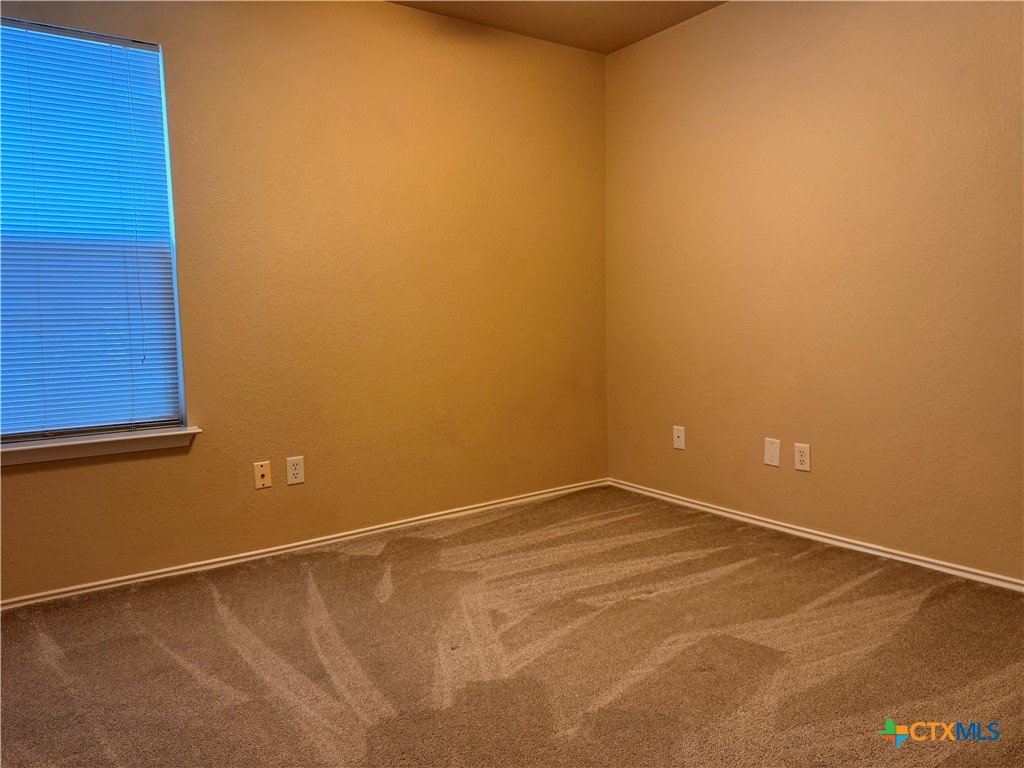 1229 Hilltop Drive Property Photo 6