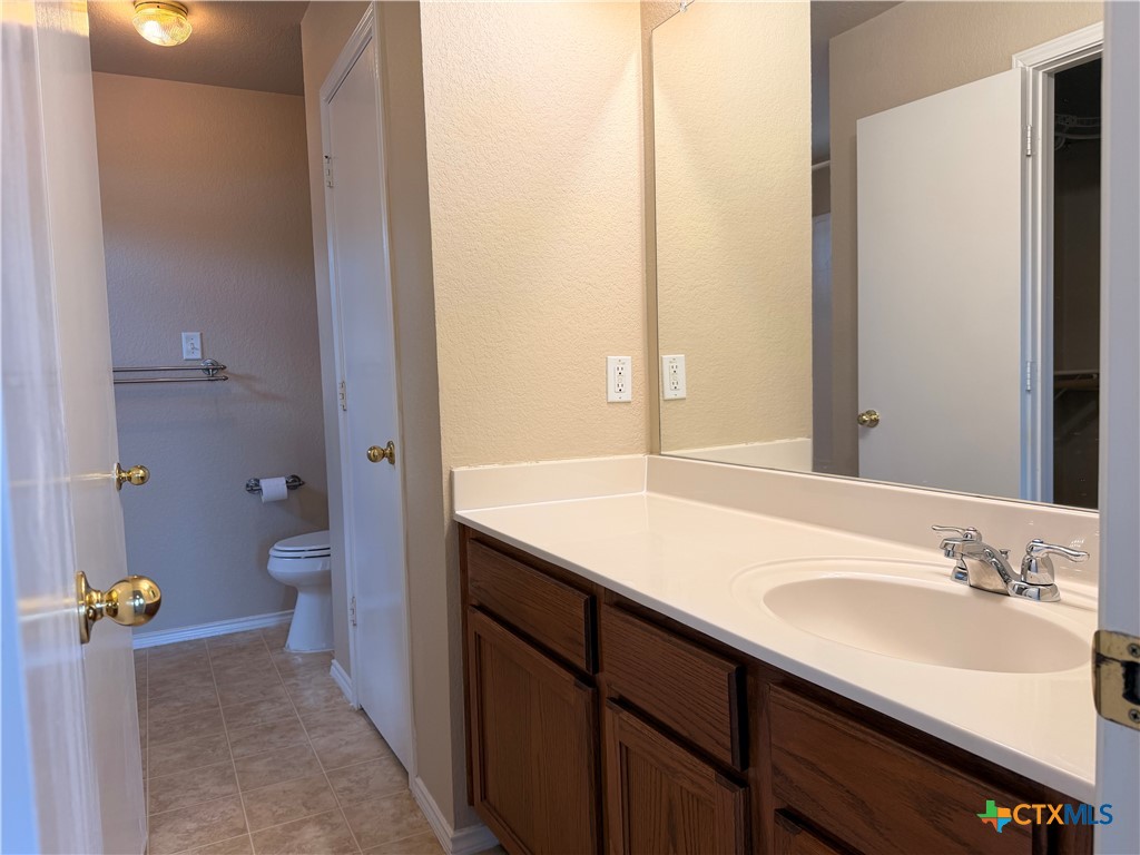1229 Hilltop Drive Property Photo 10