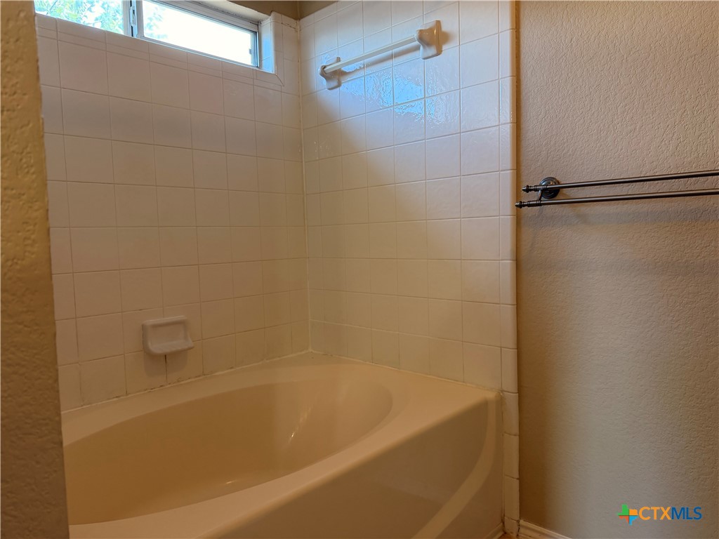 1229 Hilltop Drive Property Photo 12