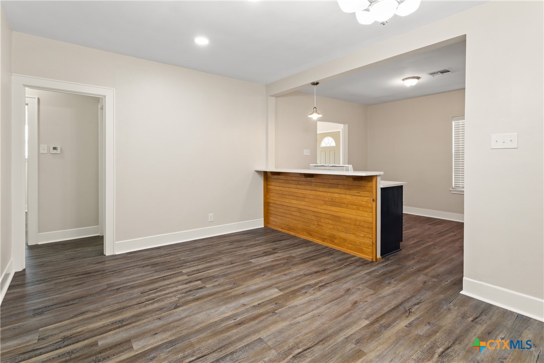 1903 E North Street Property Photo 7