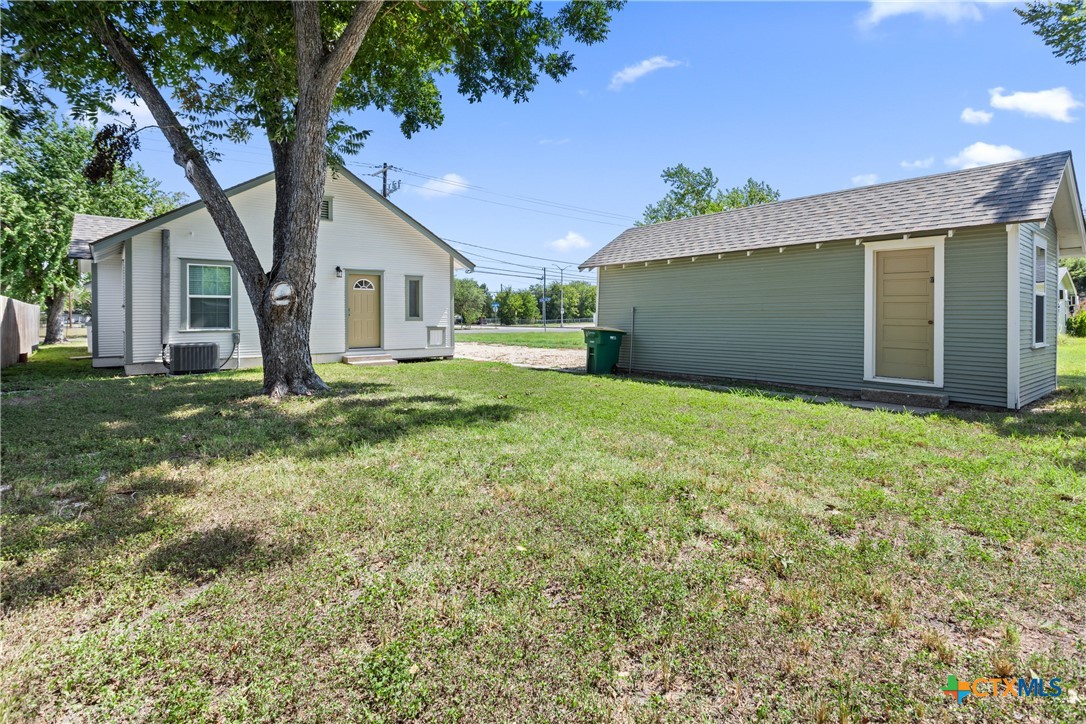 1903 E North Street Property Photo 22