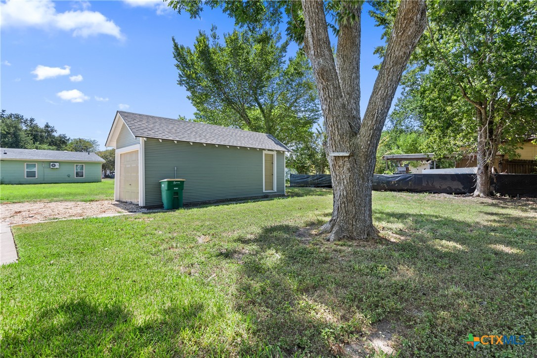 1903 E North Street Property Photo 23