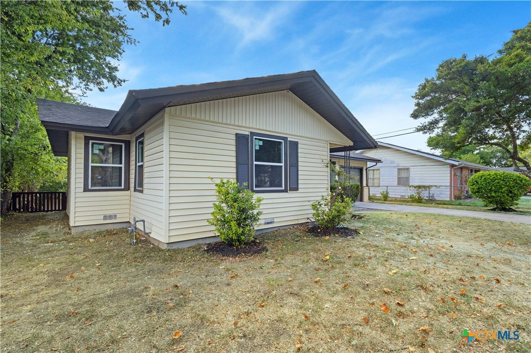 805 Hill Street Property Photo 4