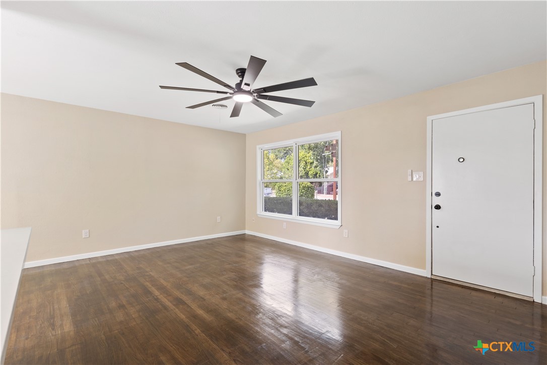 805 Hill Street Property Photo 6