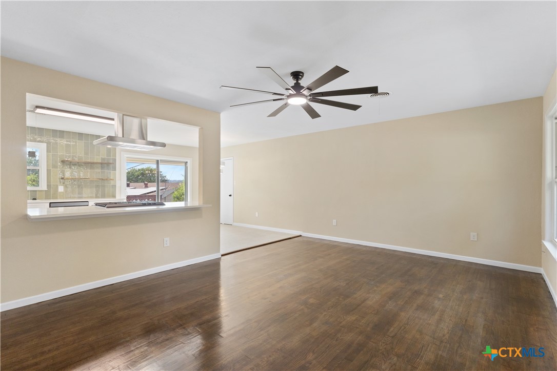 805 Hill Street Property Photo 8