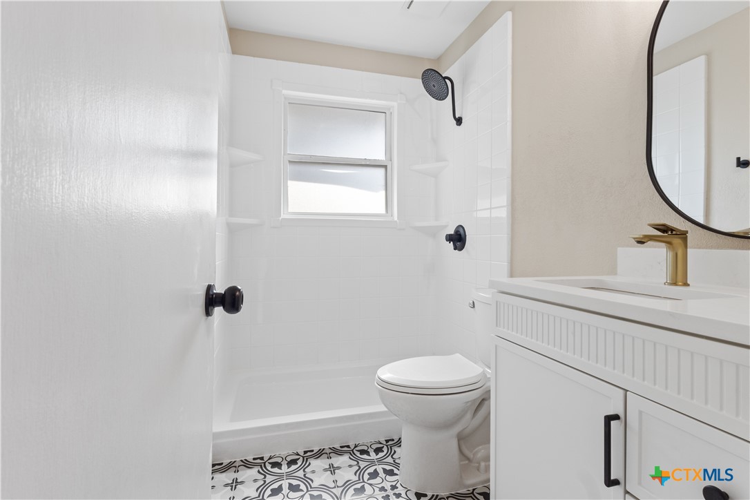 805 Hill Street Property Photo 32