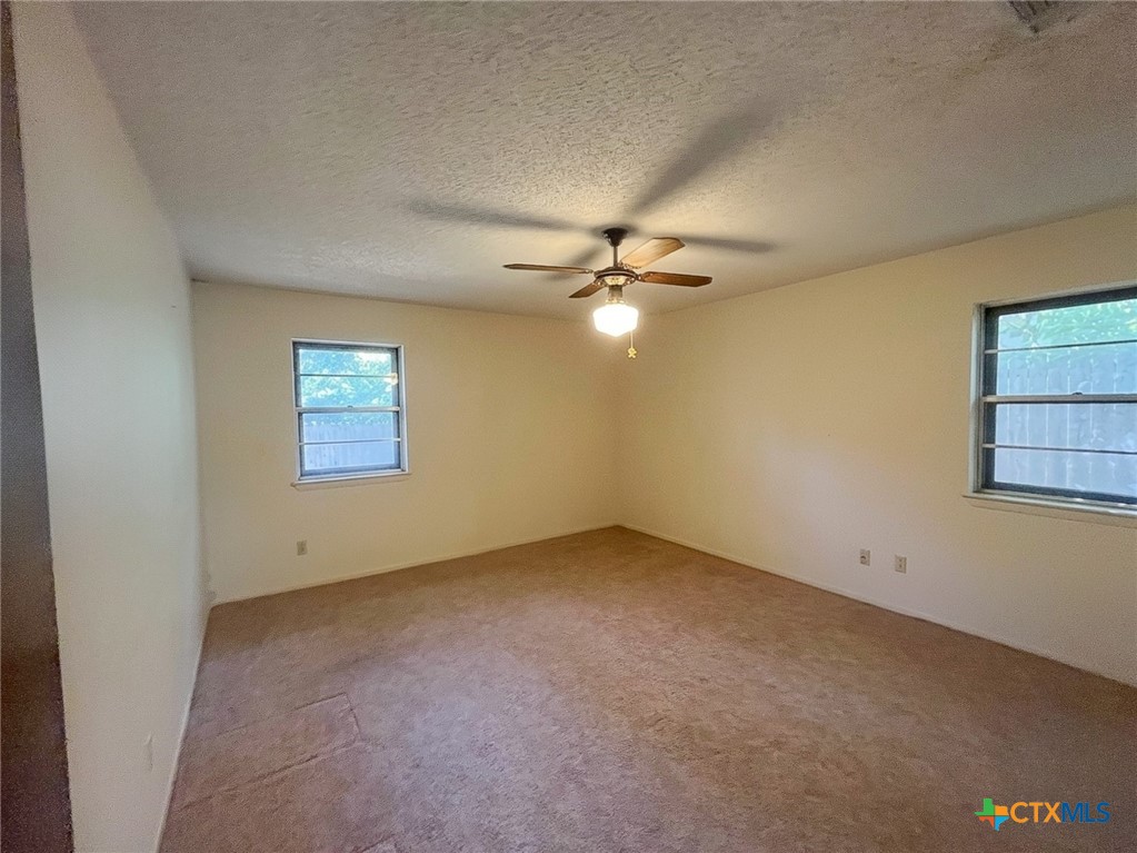421 Jeffery Lane Property Photo 8