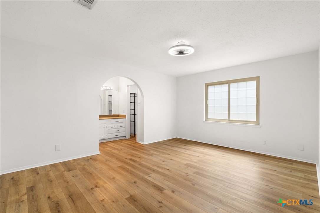 2202 Winchester Drive Property Photo 18
