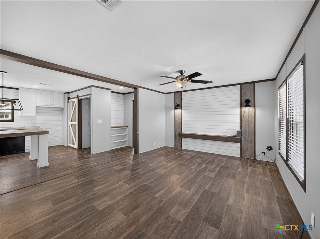 209 Sandy Oaks Drive Property Photo 7