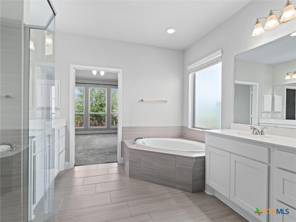 6501 Crockett Cove Property Photo 17
