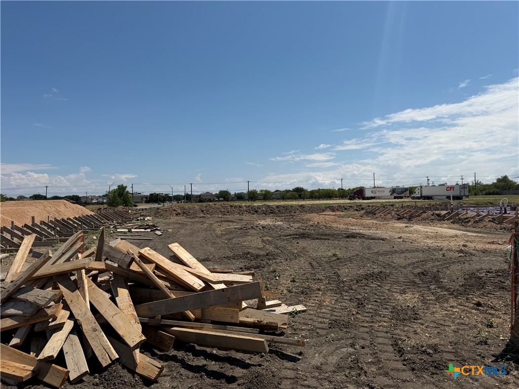 7206 Mcgregor Loop Property Photo 1