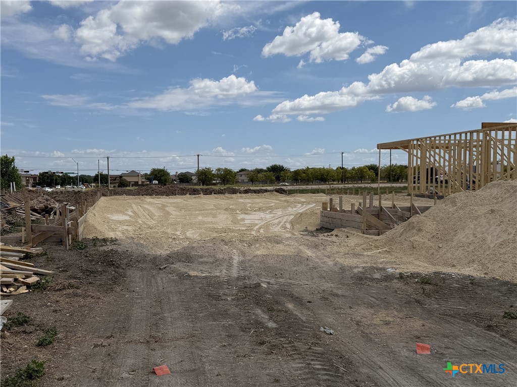 7206 Mcgregor Loop Property Photo 1