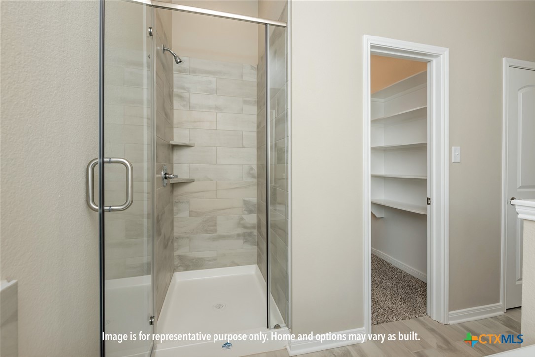 7206 Mcgregor Loop Property Photo 3