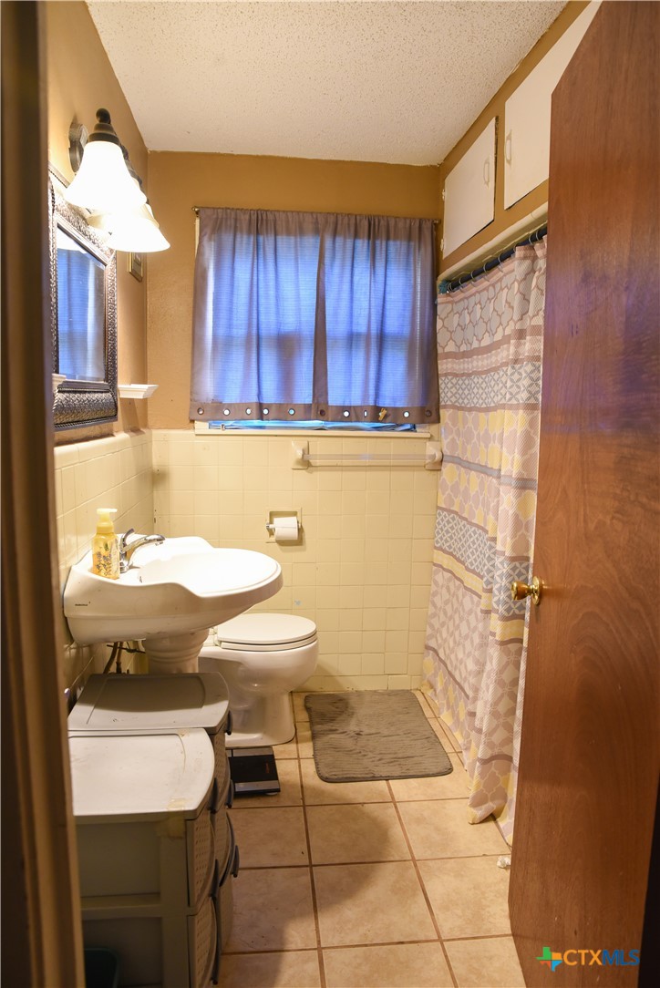 3308 Avondale Street Property Photo 7