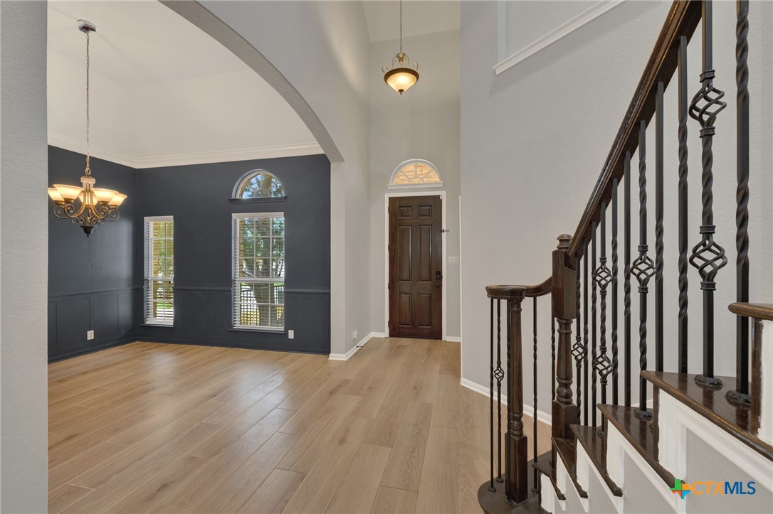 263 Hamburg Avenue Property Photo 4
