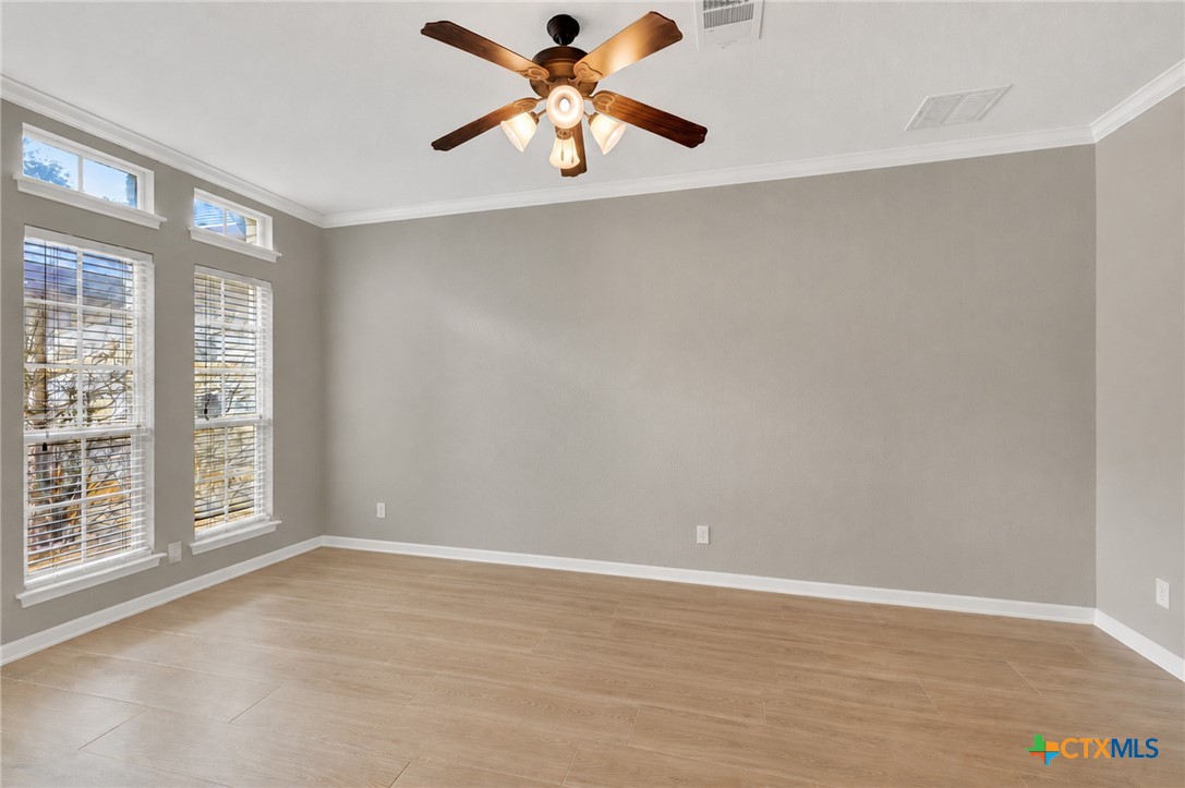 263 Hamburg Avenue Property Photo 6