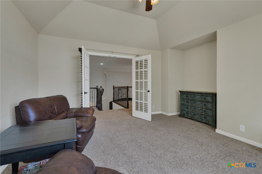 263 Hamburg Avenue Property Photo 28