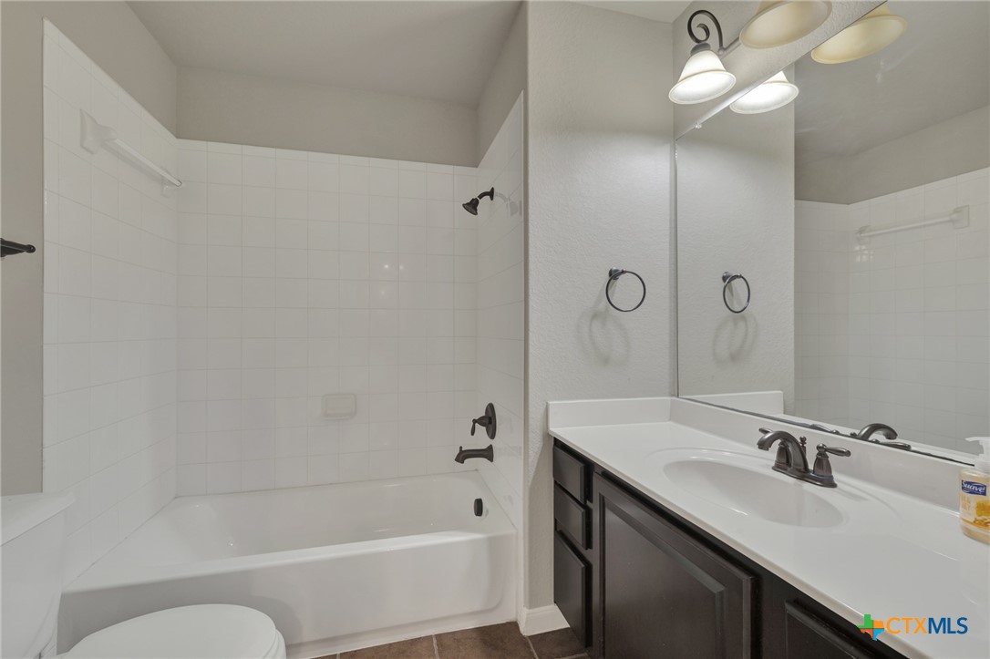263 Hamburg Avenue Property Photo 33