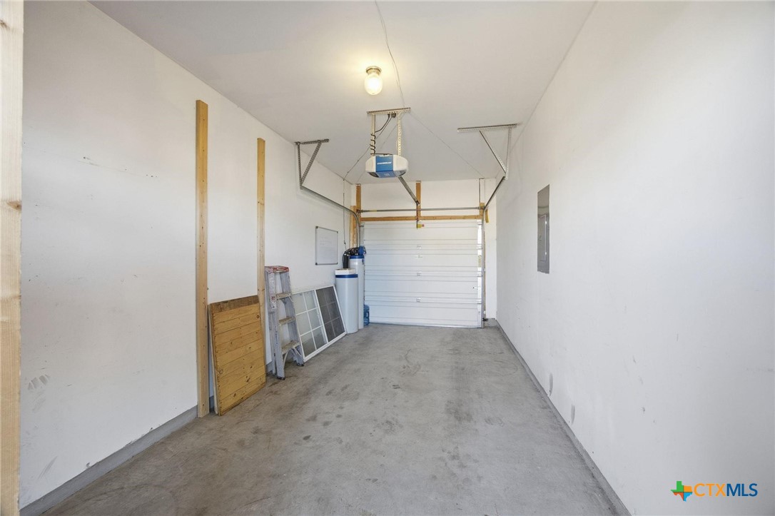 408 Azurite Drive Property Photo 33