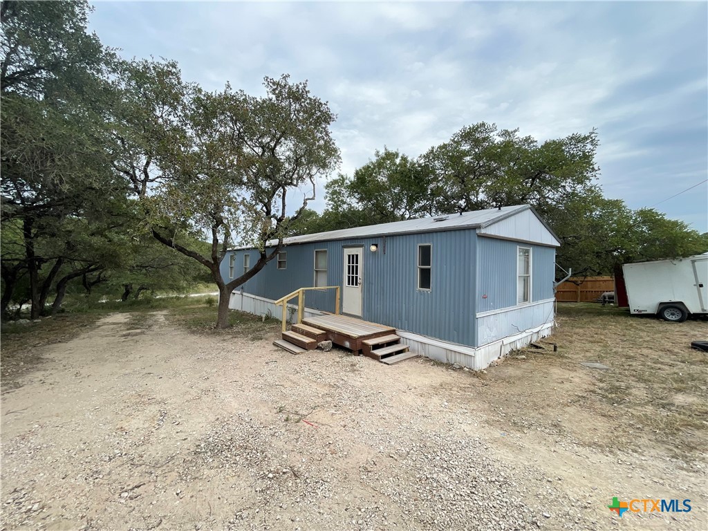 611 Buck Trail Property Photo 1