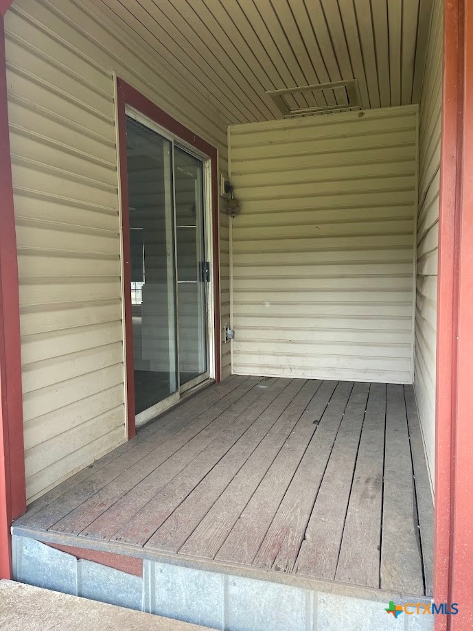 551 Ramblewood Drive Property Photo 7