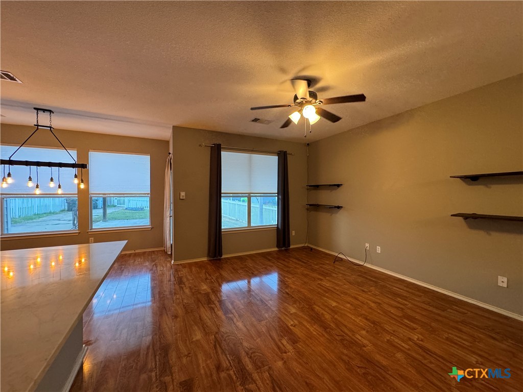 701 Sampson Property Photo 6