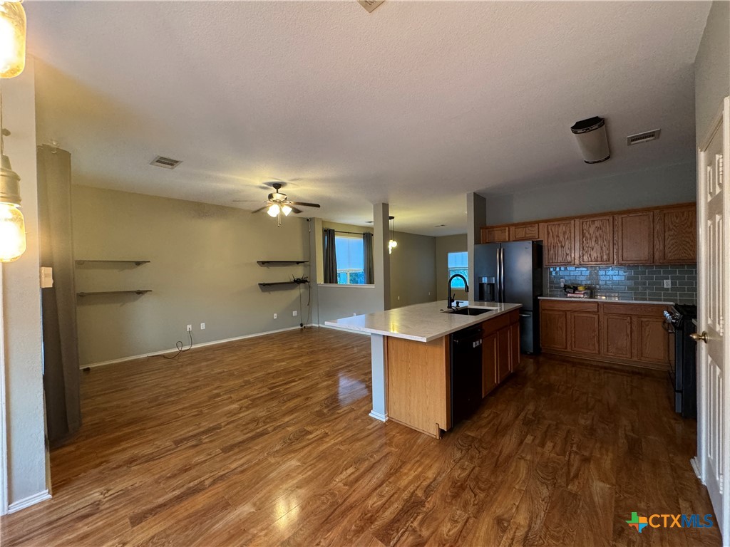 701 Sampson Property Photo 10