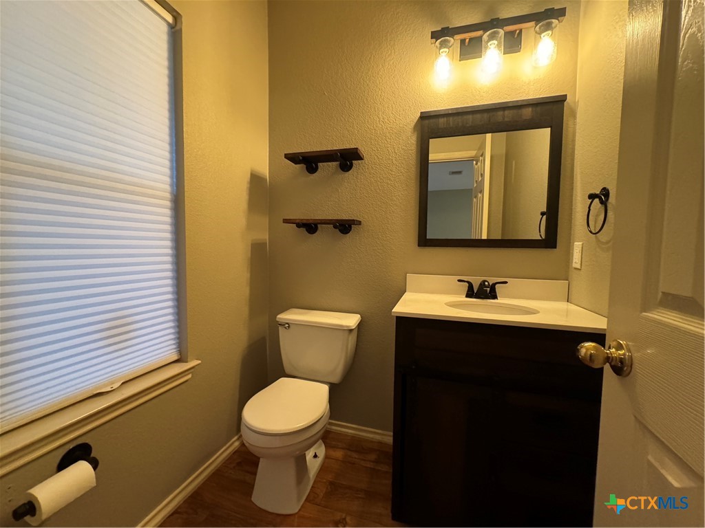 701 Sampson Property Photo 11