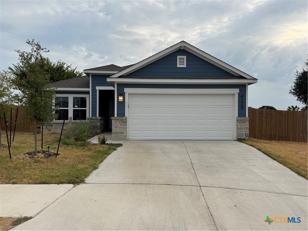 4229 Lugard Drive Property Photo 1
