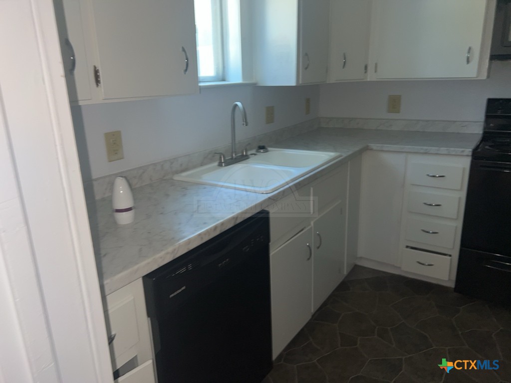 1306 Alexander Street Property Photo 6
