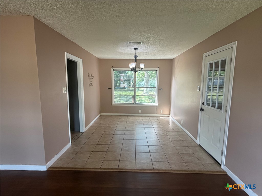 1801 E Walnut Avenue Property Photo 2