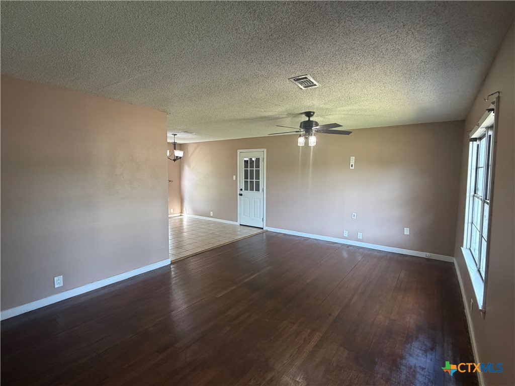 1801 E Walnut Avenue Property Photo 3