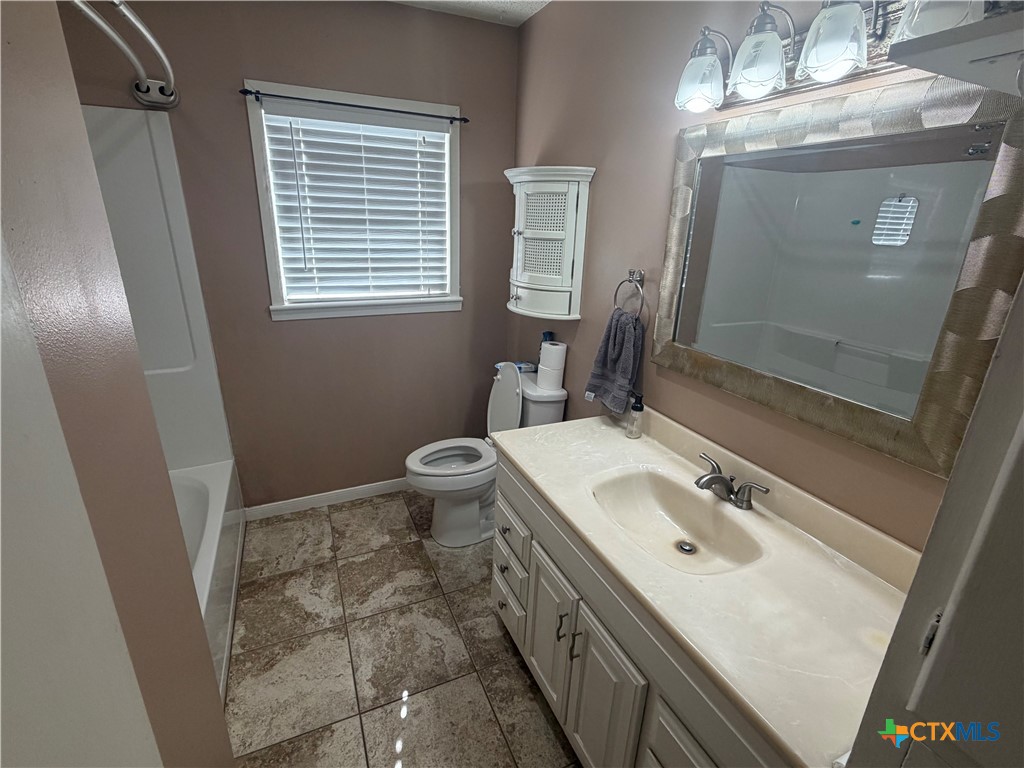1801 E Walnut Avenue Property Photo 6