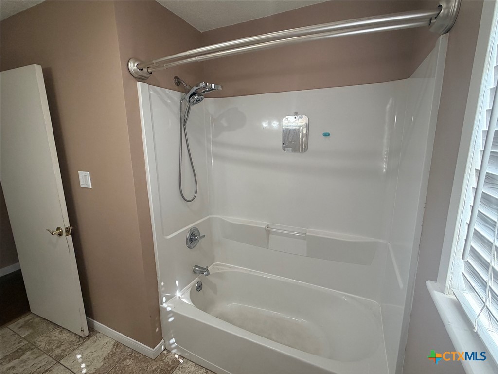 1801 E Walnut Avenue Property Photo 7