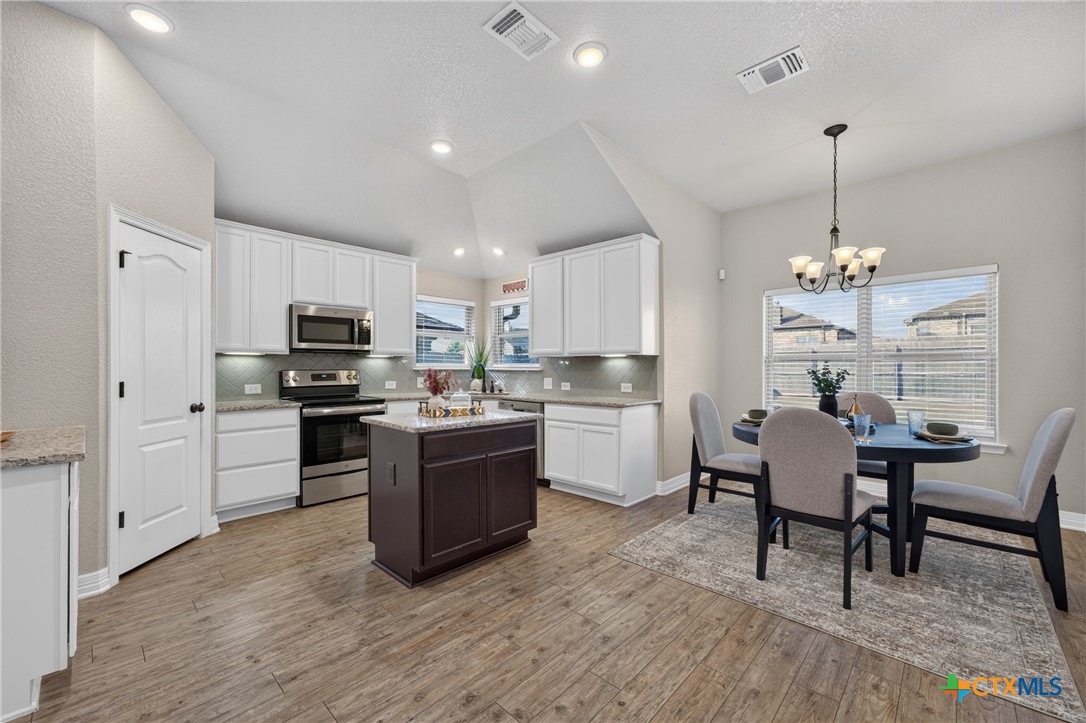 1818 Rustic Manor Drive Property Photo 3