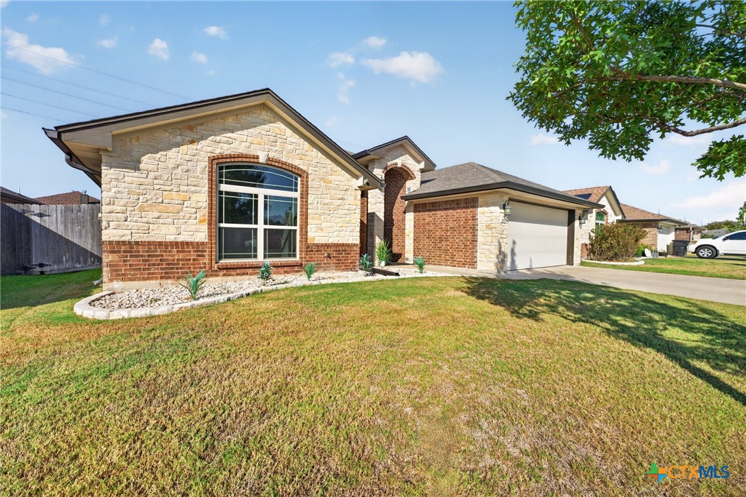 1818 Rustic Manor Drive Property Photo 6