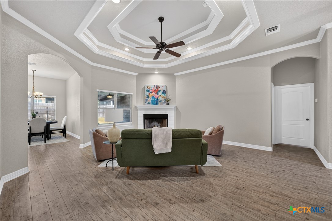 1818 Rustic Manor Drive Property Photo 10