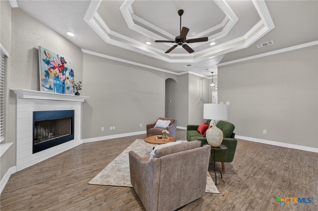 1818 Rustic Manor Drive Property Photo 11