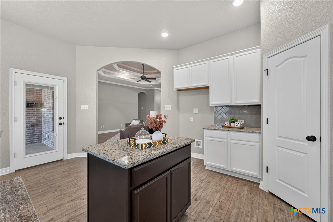 1818 Rustic Manor Drive Property Photo 17