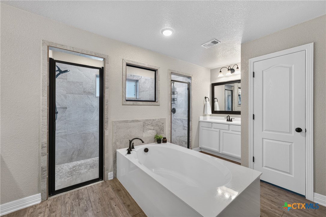 1818 Rustic Manor Drive Property Photo 22