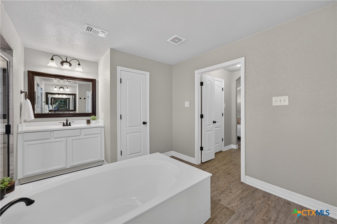 1818 Rustic Manor Drive Property Photo 23