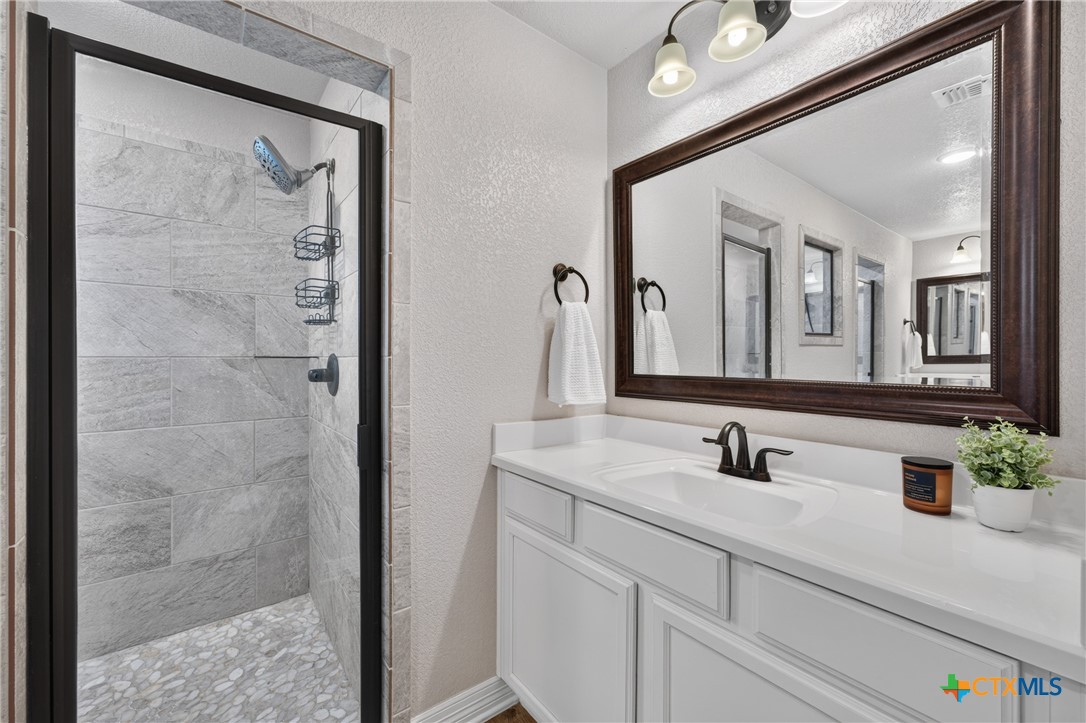 1818 Rustic Manor Drive Property Photo 24