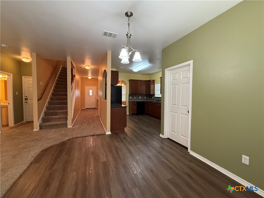 302 Sandra Sue Drive Property Photo 6