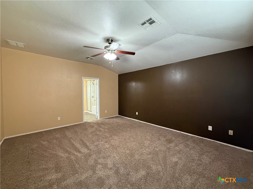 302 Sandra Sue Drive Property Photo 12