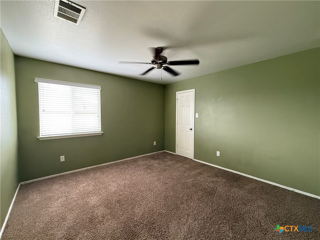 302 Sandra Sue Drive Property Photo 16