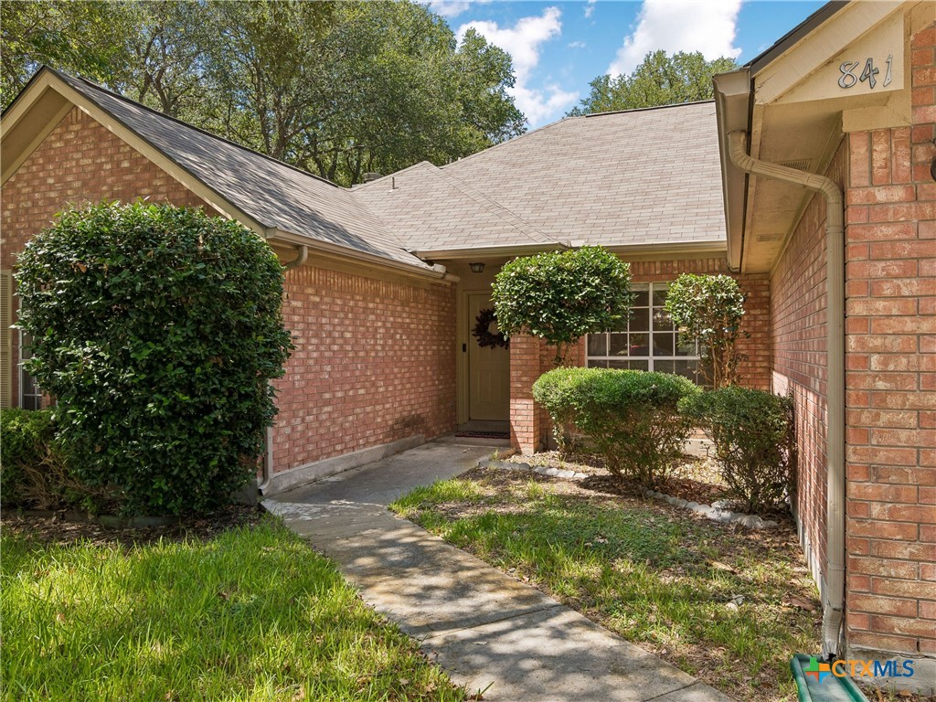 841 Dimrock Property Photo 3