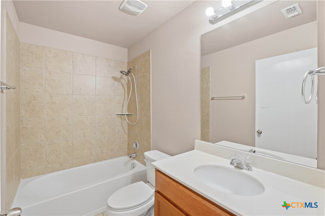 2323 Stoneham Property Photo 19